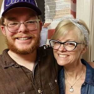 Meet your Posher, Candice